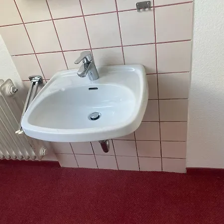 In Guest - Single With Shared Bathroom And Kitchen Pensionat