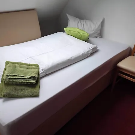 Pensionat In Guest - Single With Shared Bathroom And Kitchen
