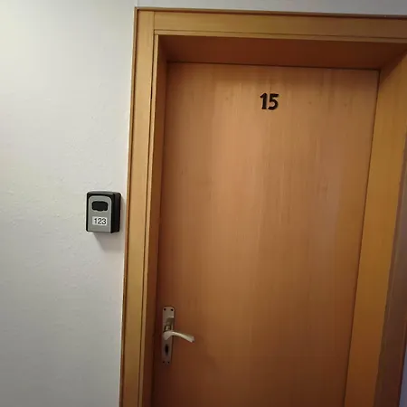 In Guest - Single With Shared Bathroom And Kitchen Pensionat